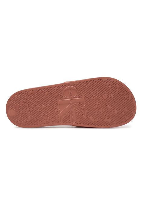 Ciabatte Calvin Klein Slide Monogram Hardware Aragosta Donna CALVIN KLEIN | Ciabatte | YW0YW01713-GAM